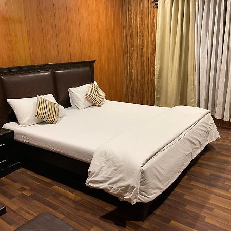 Indus View Hotel スカルドゥ エクステリア 写真