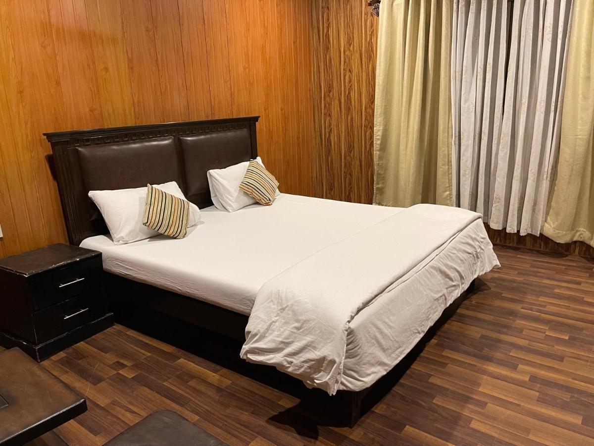 Indus View Hotel スカルドゥ エクステリア 写真